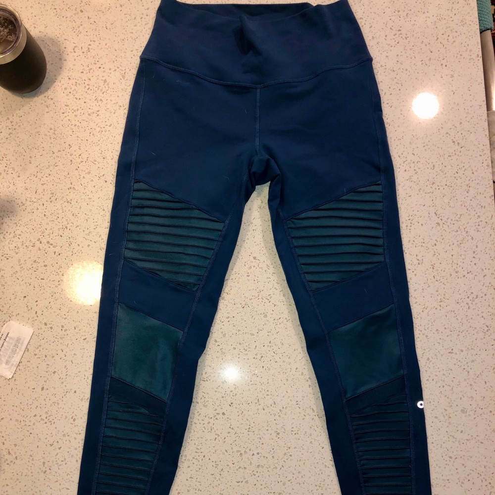 alo yoga blue moto leggings - NEVER WORN